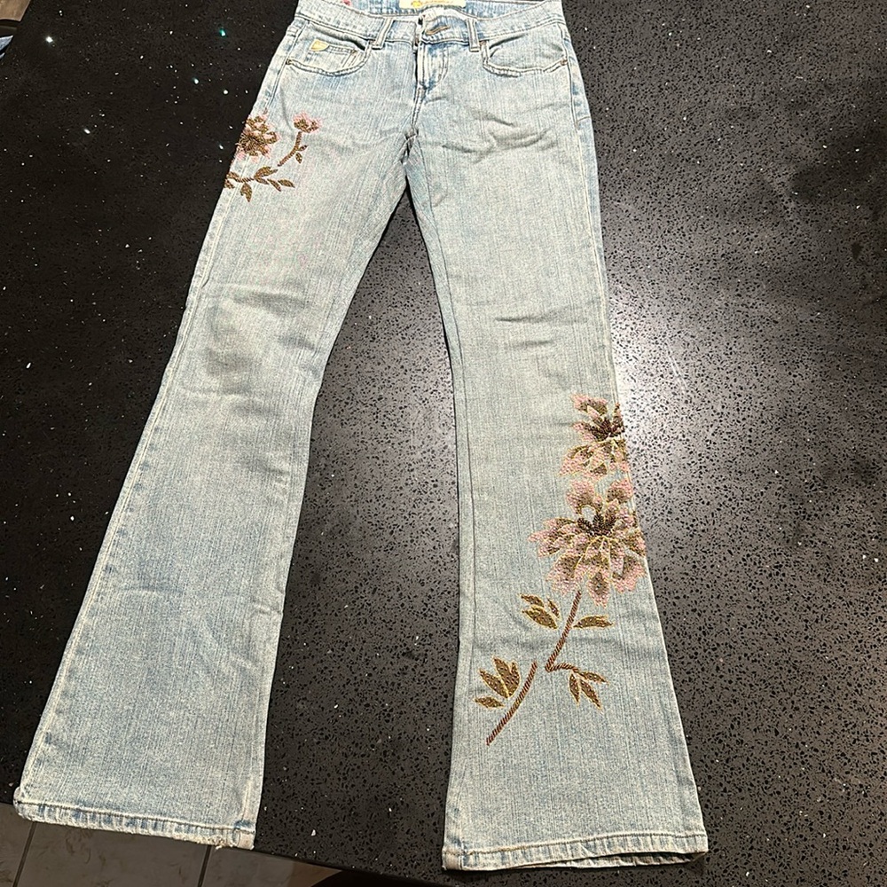 Embroidered jeans size 3